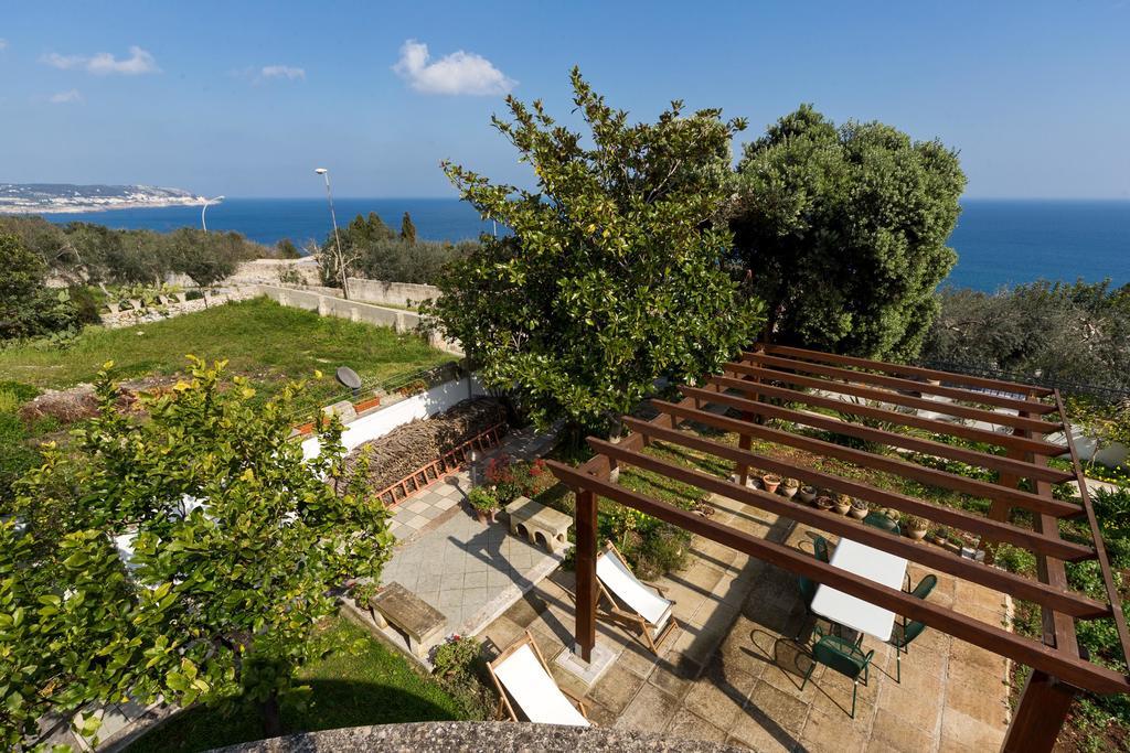 Villa La Ripostiera à Castro  Extérieur photo