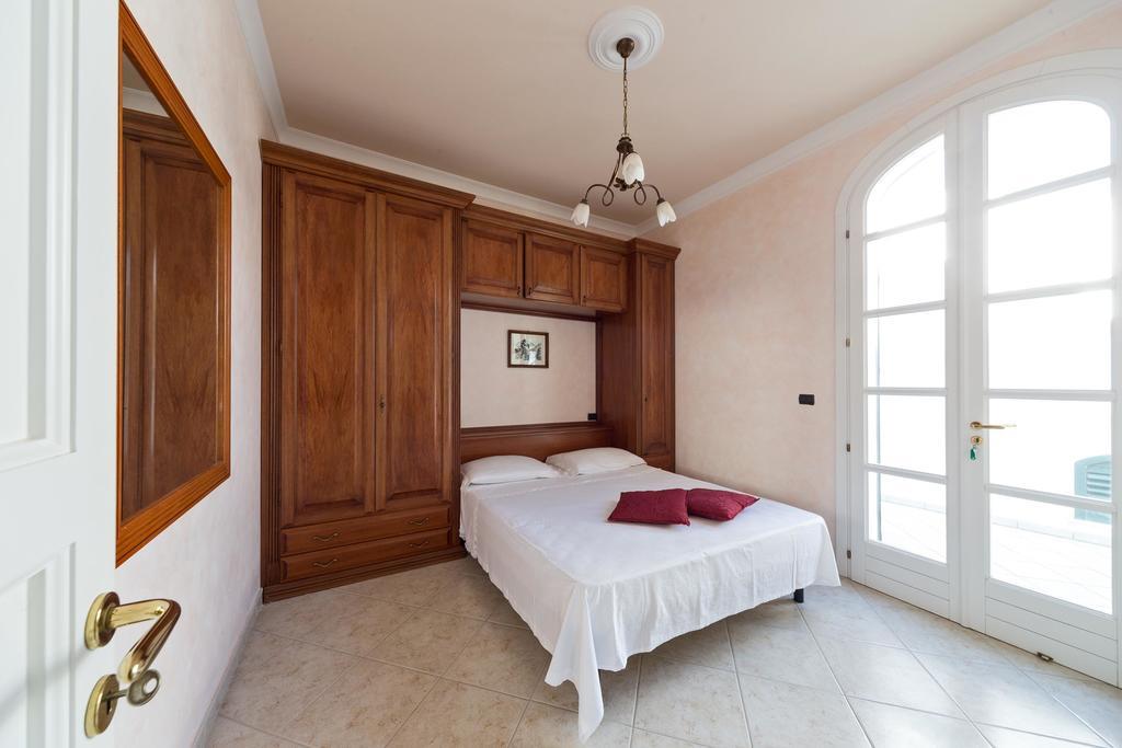 Villa La Ripostiera à Castro  Extérieur photo
