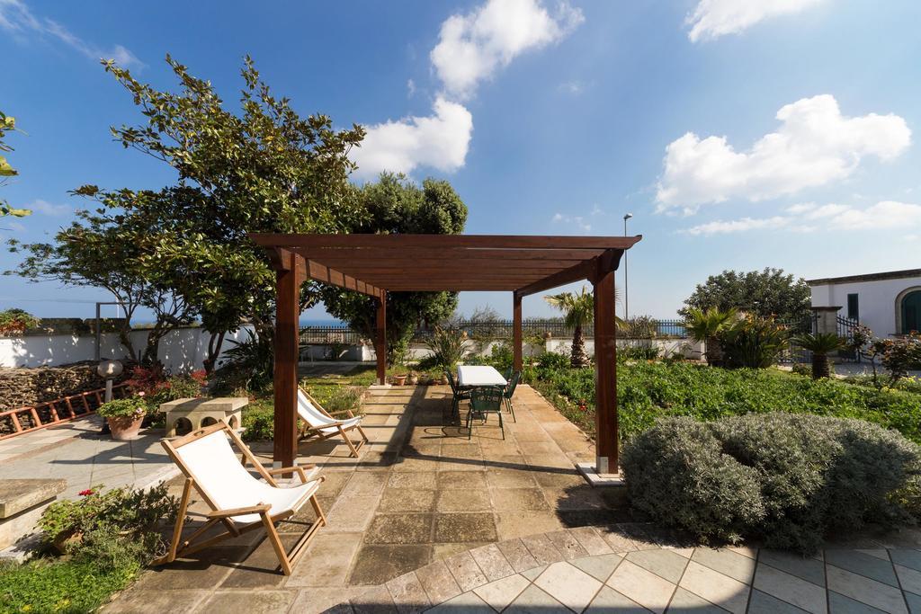Villa La Ripostiera à Castro  Extérieur photo