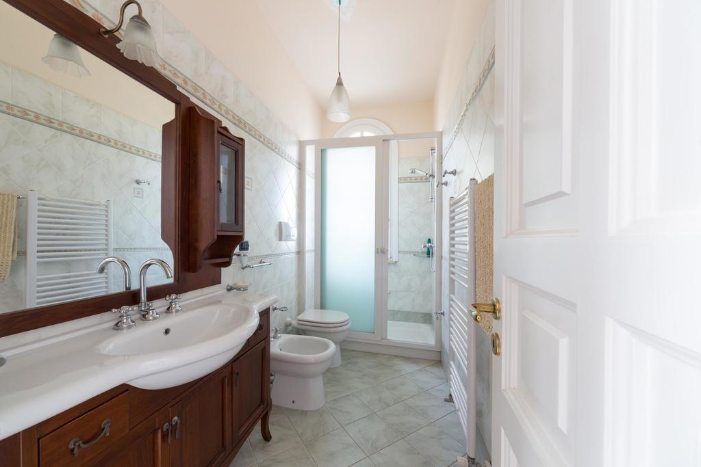 Villa La Ripostiera à Castro  Extérieur photo