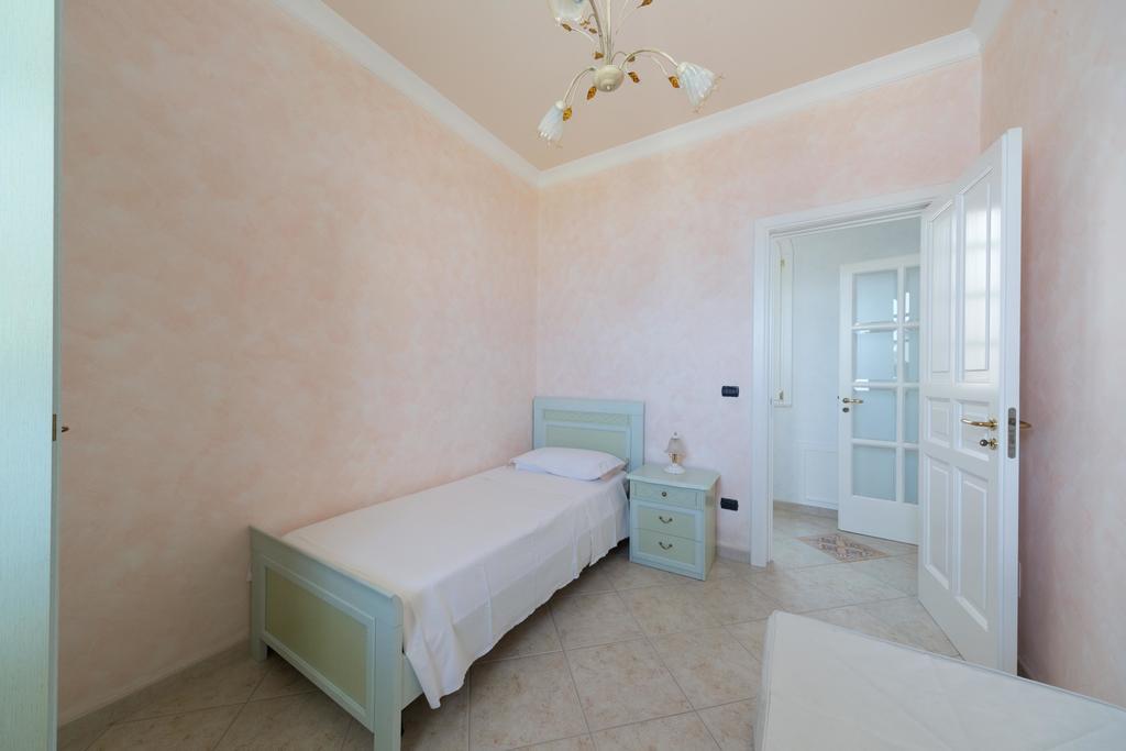 Villa La Ripostiera à Castro  Extérieur photo